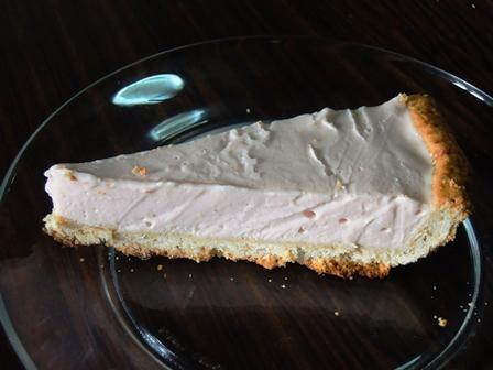 cc05ck16cheesecakeslice slice of cream cheesecake