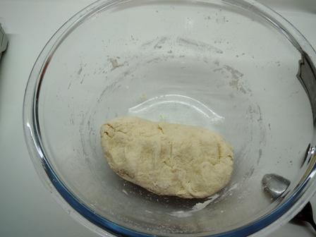 pb05ny05dough forms a dough